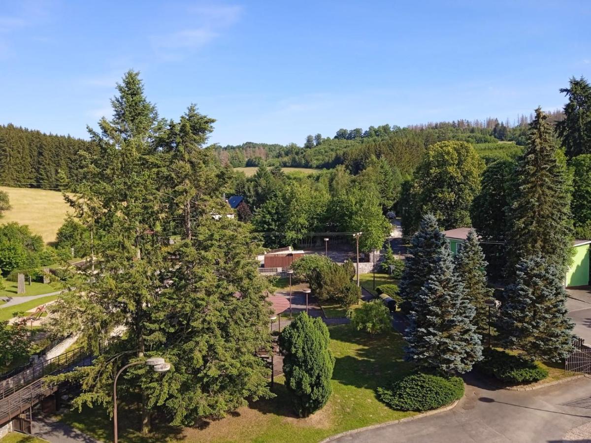 Hotel Forestyma Hodonín Екстериор снимка