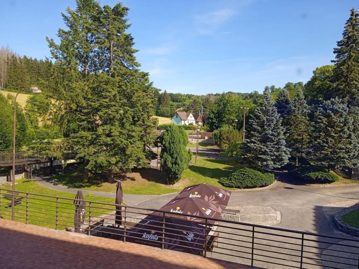 Hotel Forestyma Hodonín Екстериор снимка