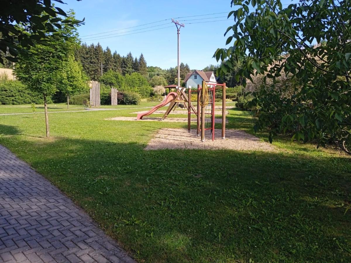 Hotel Forestyma Hodonín Екстериор снимка